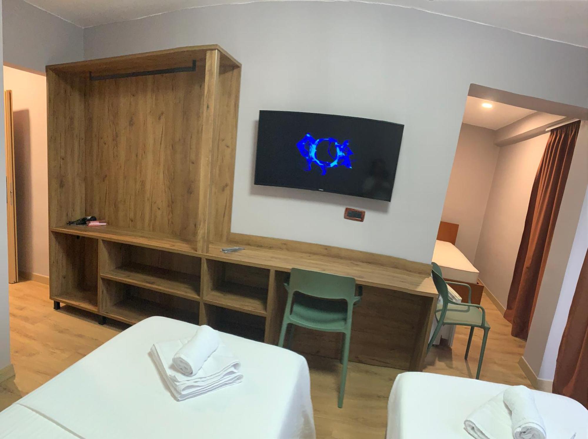 Hotel Dodona Sarande Ngoại thất bức ảnh