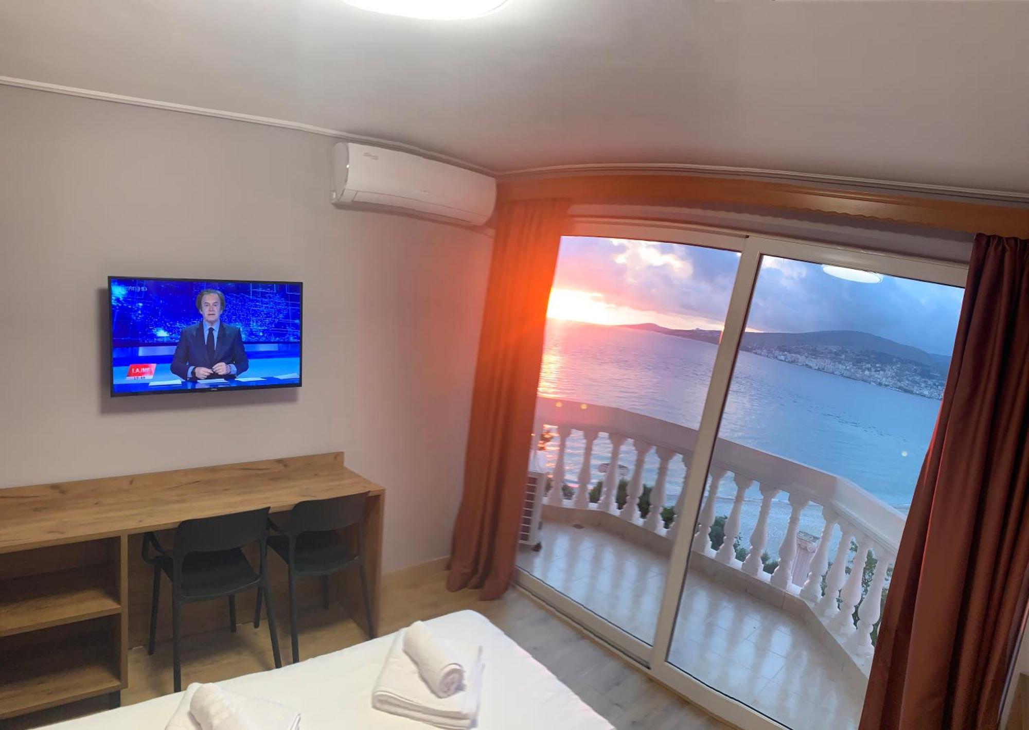 Hotel Dodona Sarande Ngoại thất bức ảnh
