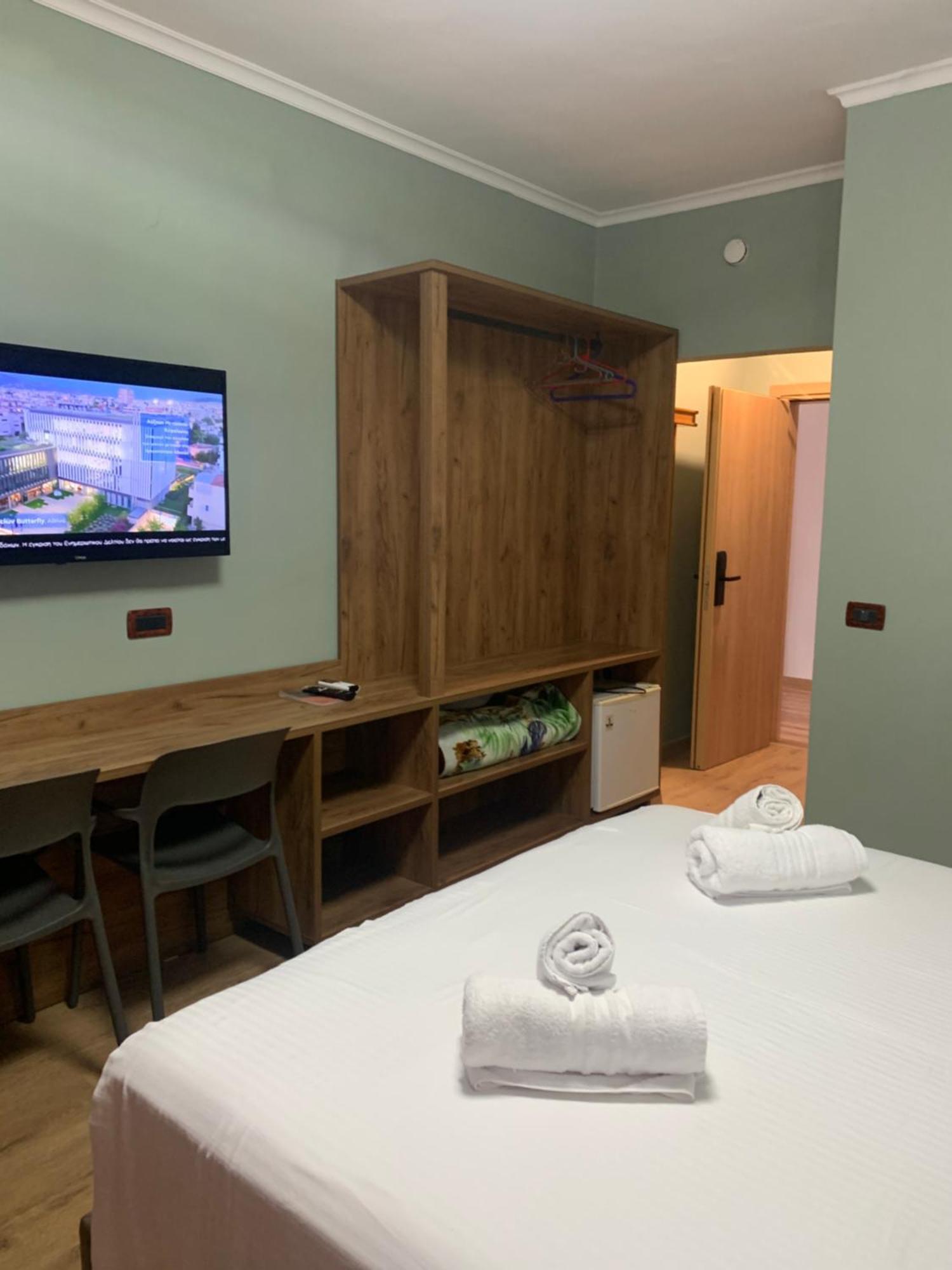 Hotel Dodona Sarande Ngoại thất bức ảnh