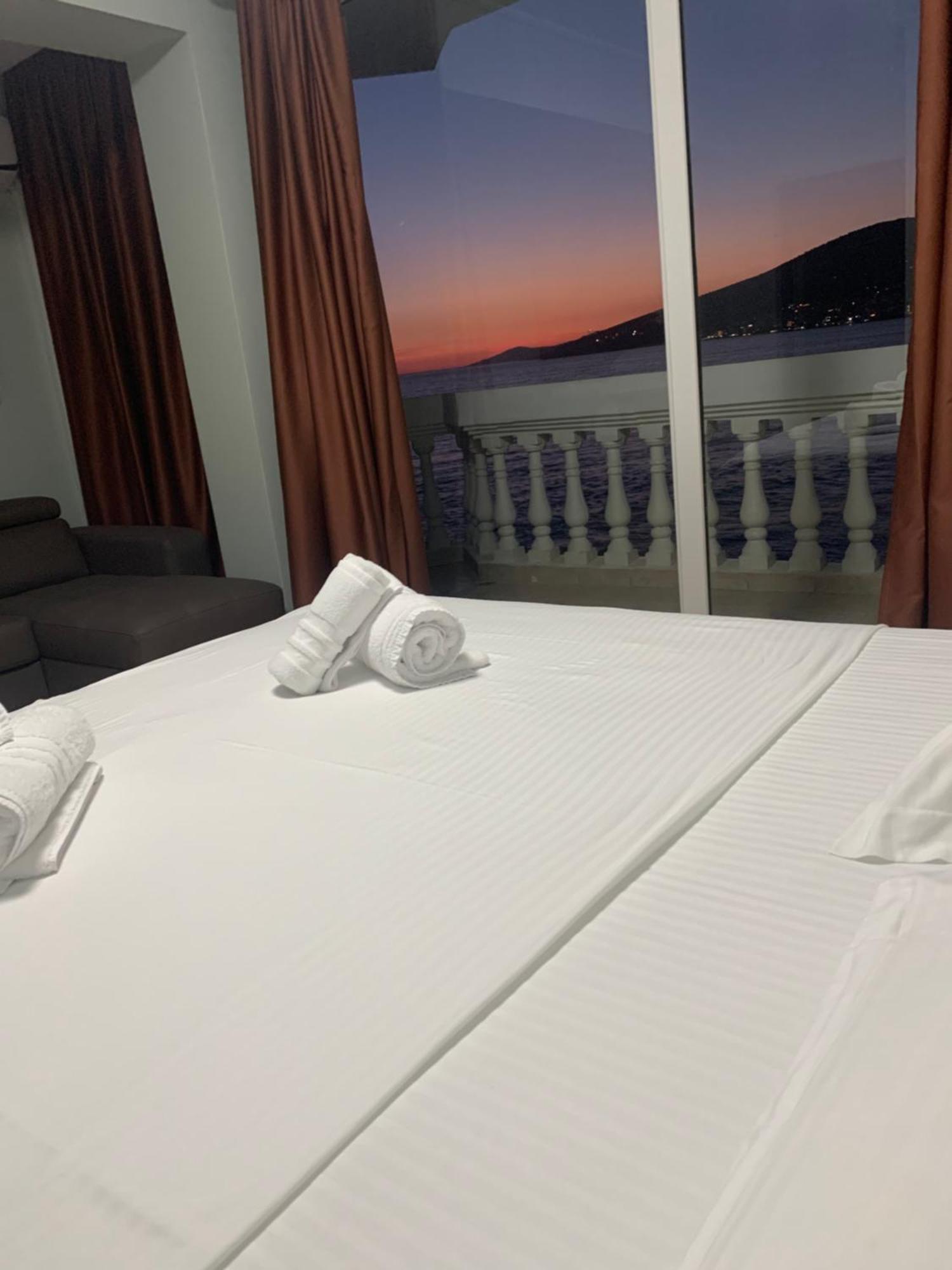 Hotel Dodona Sarande Ngoại thất bức ảnh