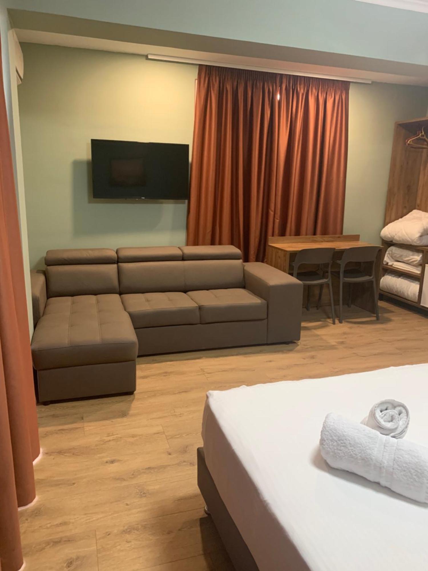 Hotel Dodona Sarande Ngoại thất bức ảnh