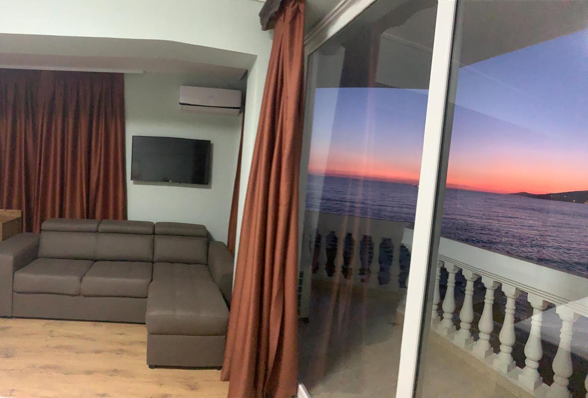 Hotel Dodona Sarande Ngoại thất bức ảnh