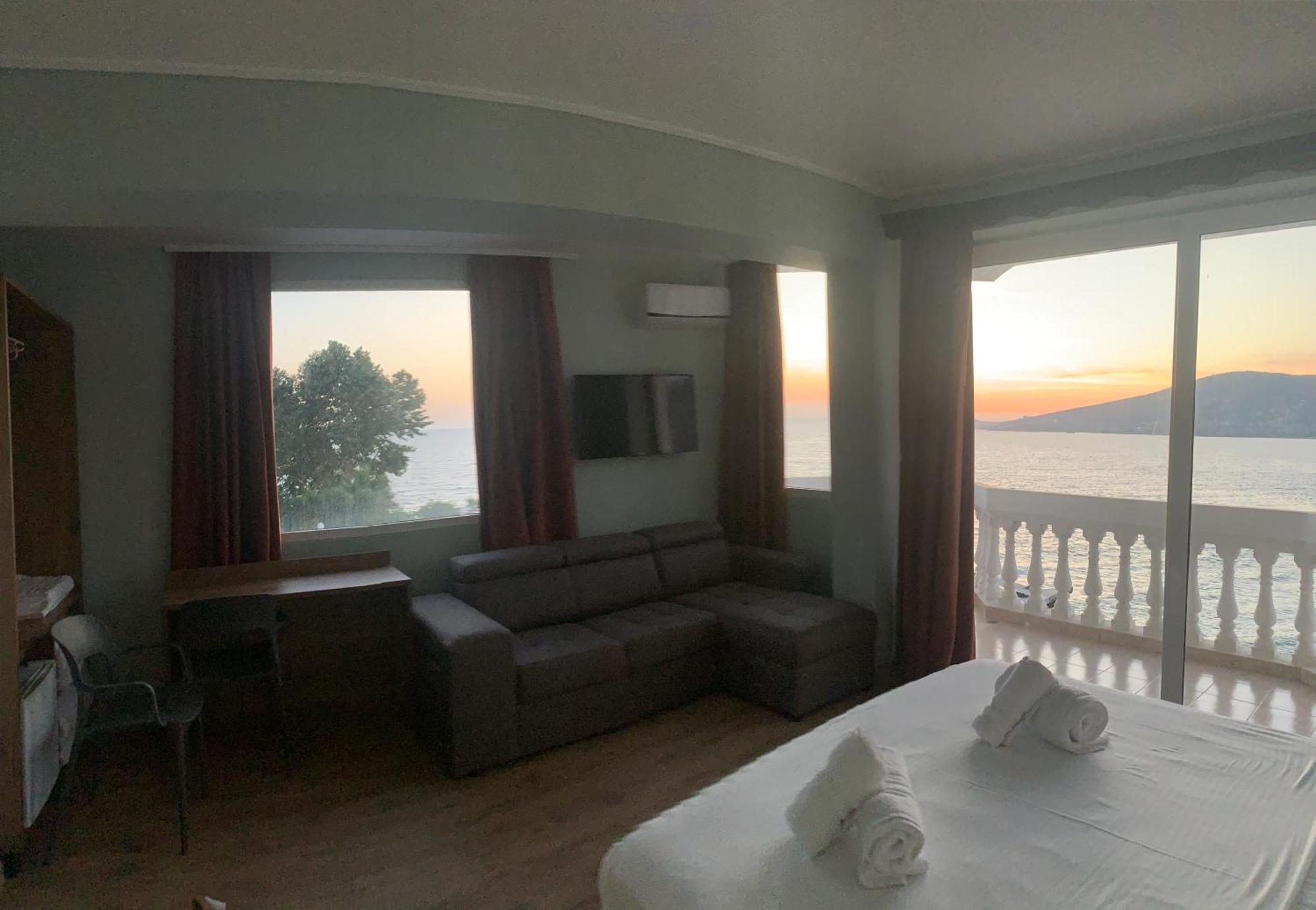Hotel Dodona Sarande Ngoại thất bức ảnh