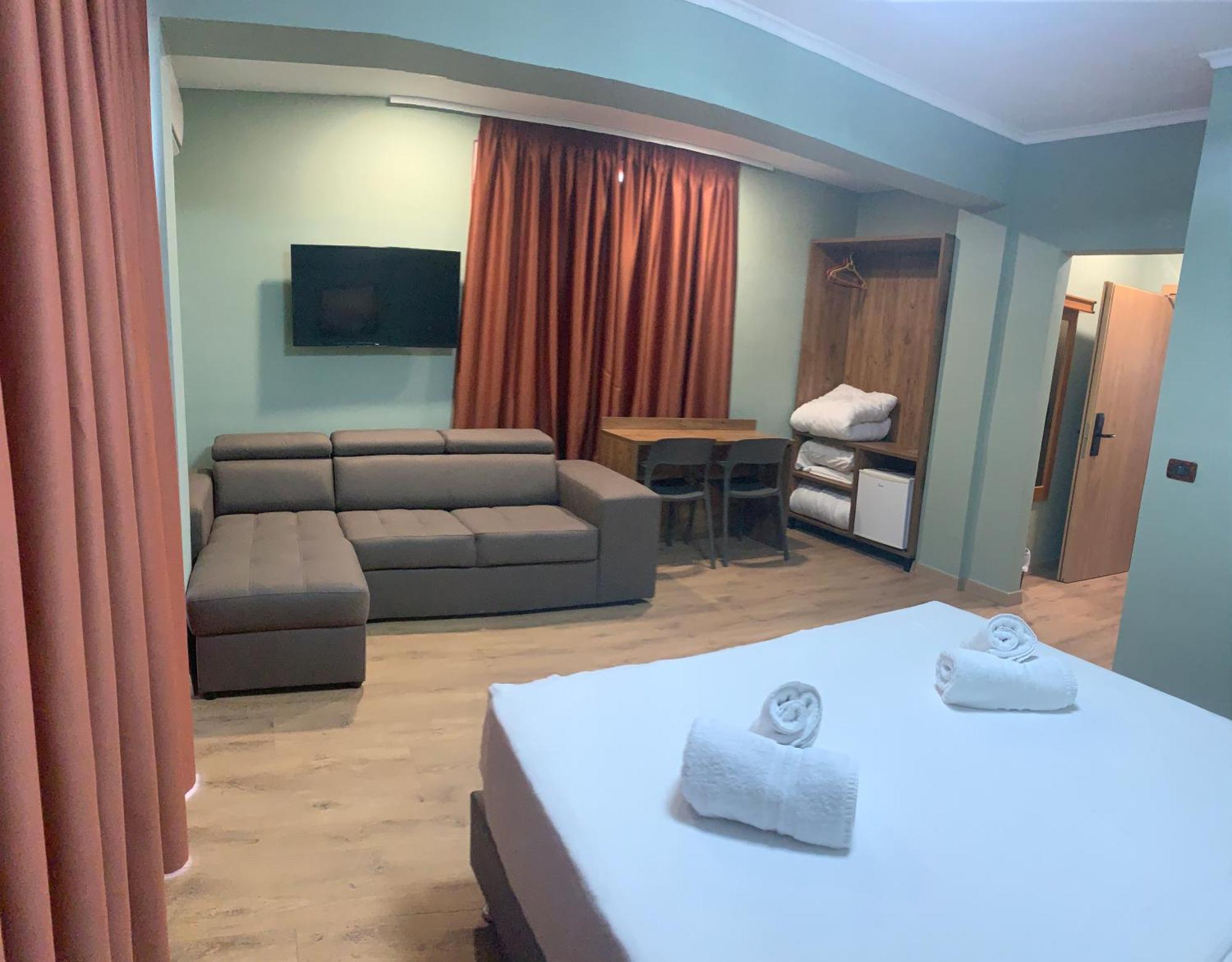 Hotel Dodona Sarande Ngoại thất bức ảnh