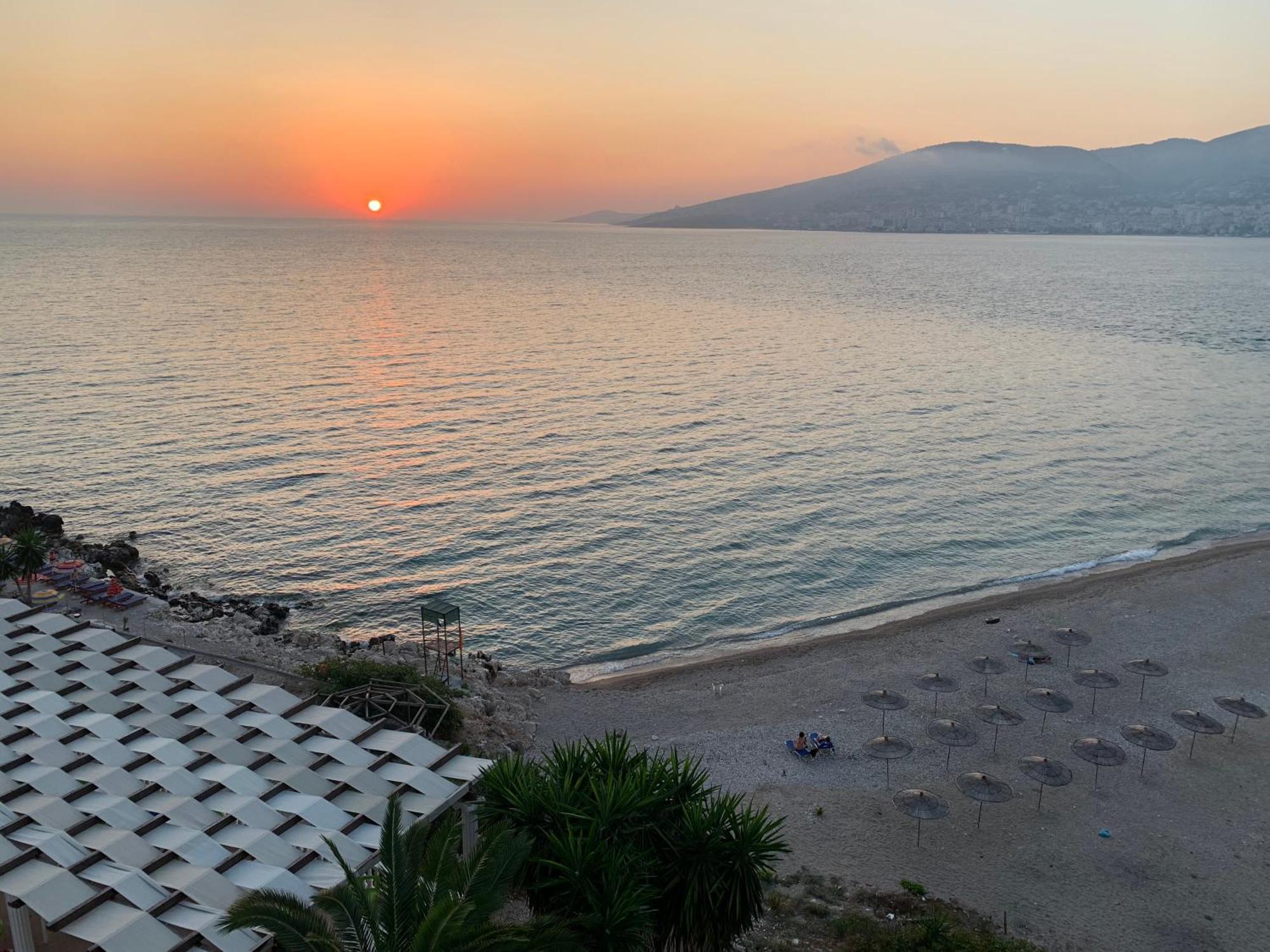 Hotel Dodona Sarande Ngoại thất bức ảnh